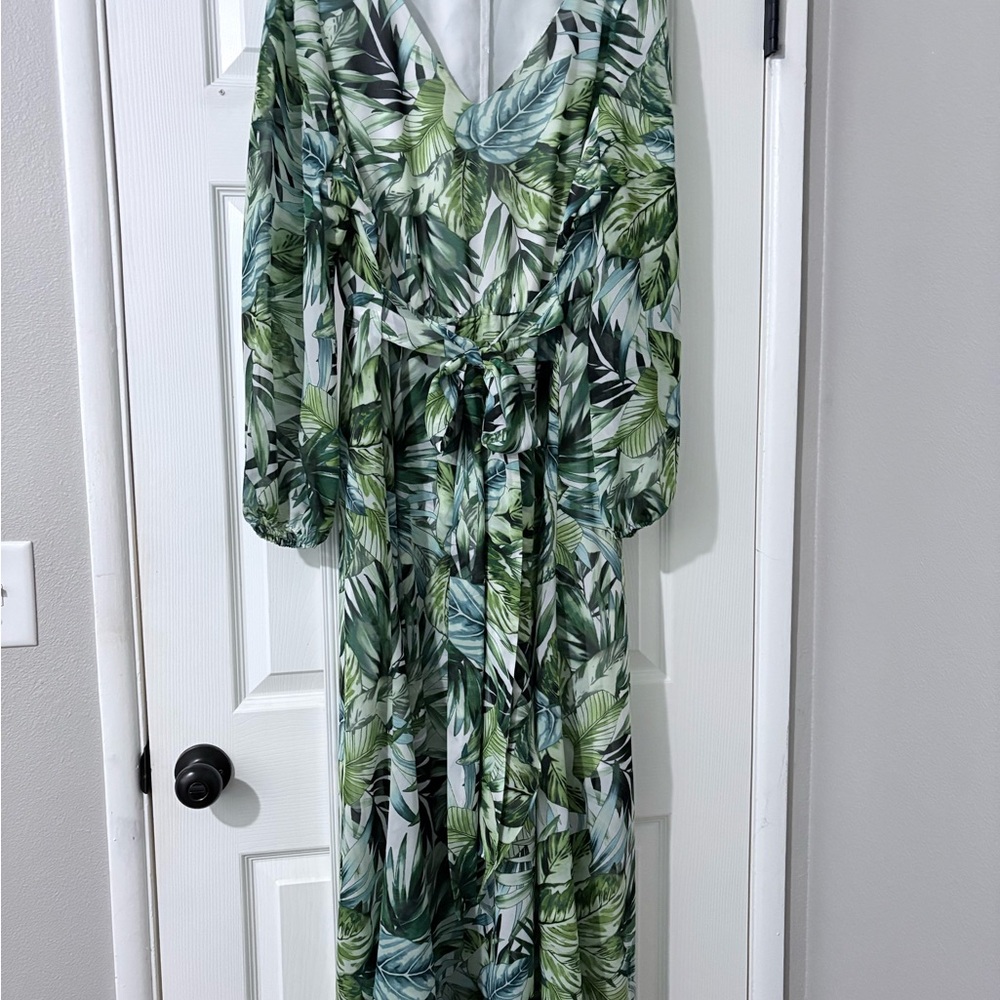 Elegant Green Leaf Print Dress NWOT